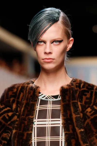 Look 66